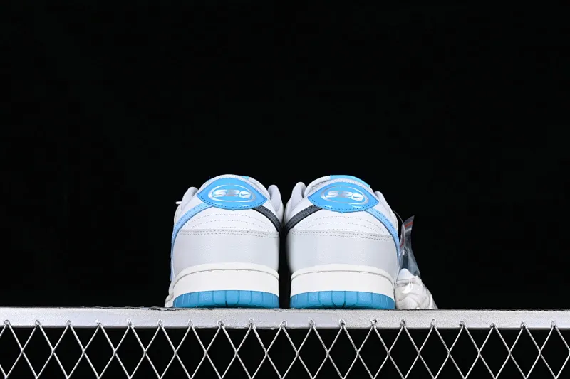 All Categories Nk SB Dunk Series Nk SB Dunk Low Low-top sneakers Cost-effective version Nk SB Dunk Low "520" Valentine's Day limited SB low-top sports and leisure sneakers FN3433-141